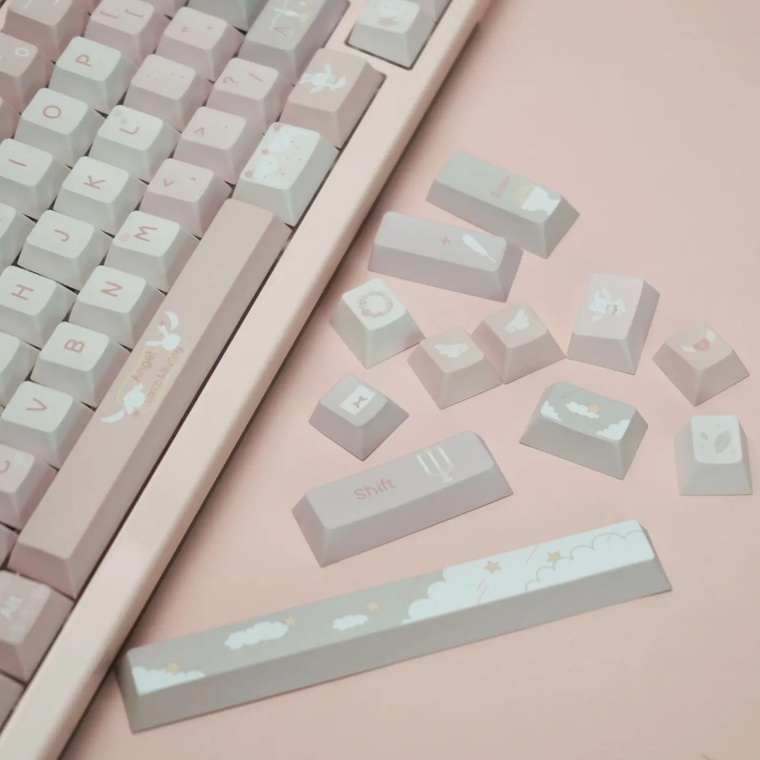 Imagem -03 - Soft Mist Angel Theme Keycaps Perfil Cereja Sublimação Pbt Tampas de Teclado Mecânicas Cordeiro Bonito e Coelho Keycap Roxo Rosado