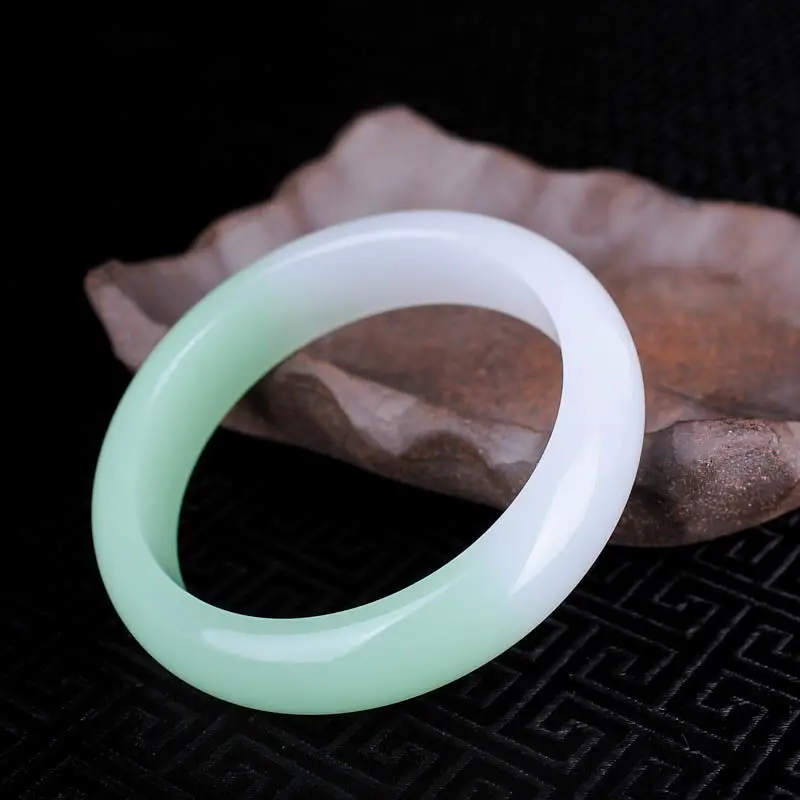 Women's Half-white Floating Green Wangfu Thin Strip Bracelet, Simple Temperament Bracelet