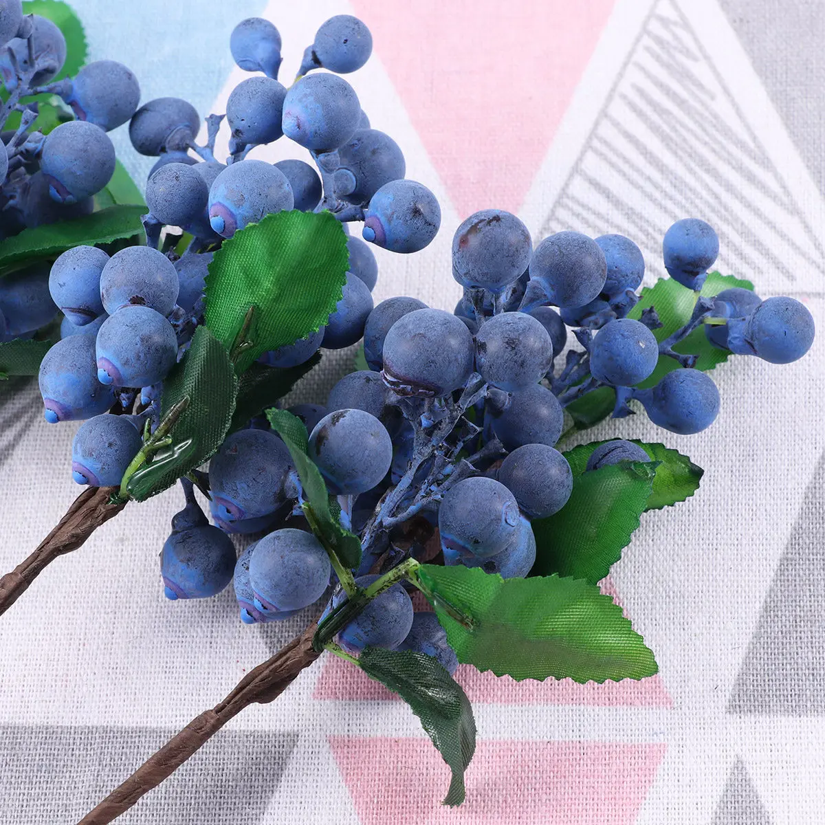 

4Pcs Simulated Blueberry Decoration Realistic Plastic Fruit Home Mall Photo Props Mini Restaurant Hanging Ornaments