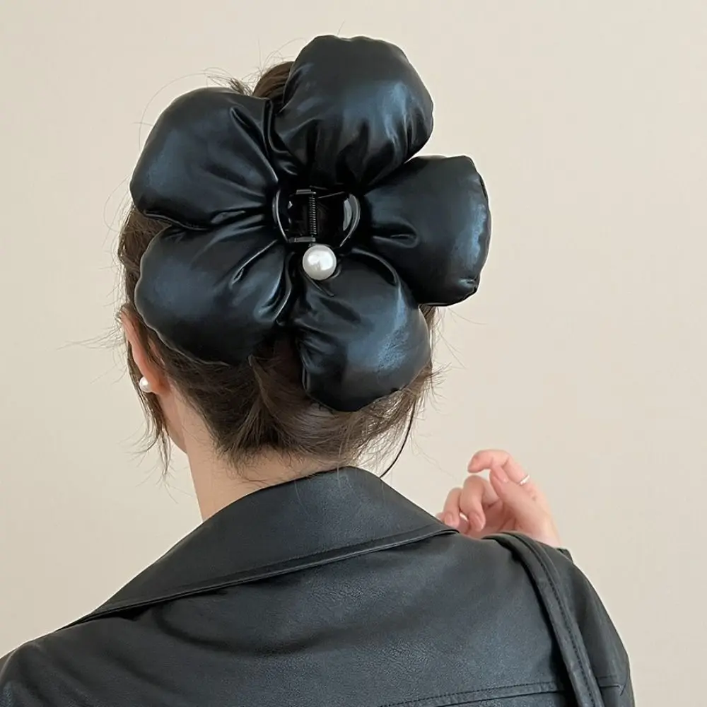 

Exquisite Sponge Puff Flower Hair Claw Pearl Korean Style Scrunchies Shark Clip Cloth Ponytail Holder Exaggerated Crab Clip