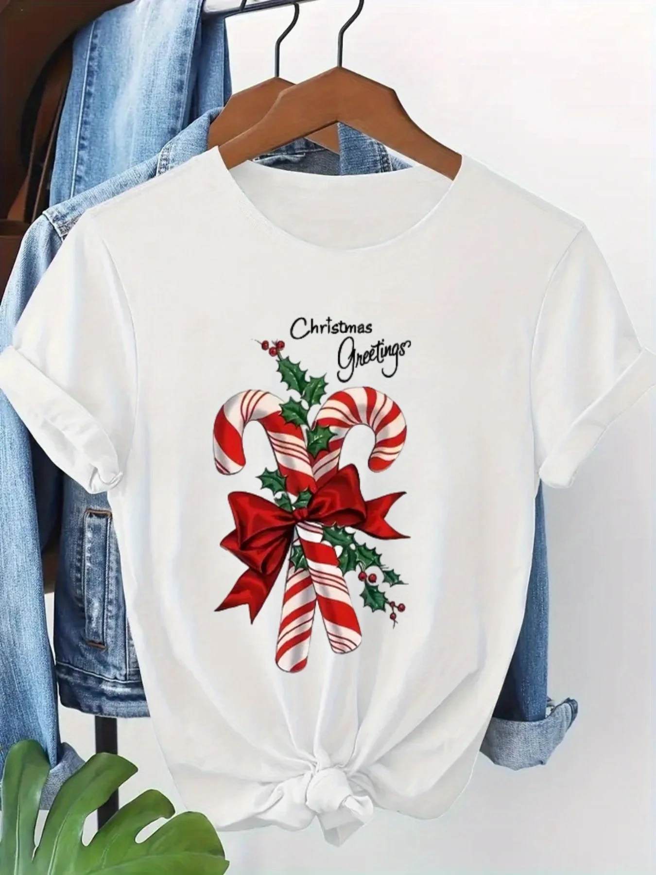 Women's Christmas T-Shirt with Red Candy Canes Holly Berries Merry Christmas Text Harajuku Short Sleeve Casual Aesthetic Clothes