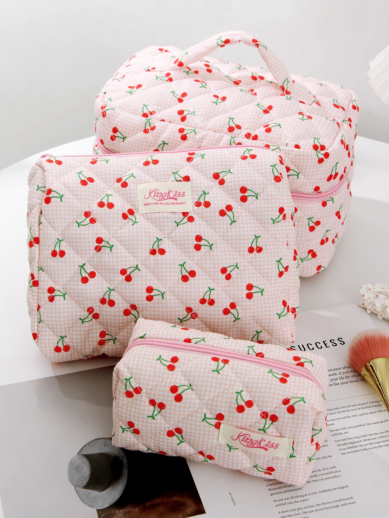 Bolsa de maquillaje acolchada de cereza a cuadros de 3 piezas, bolsa de maquillaje portátil de gran capacidad, bolsa de maquillaje de viaje, bolsa de maquillaje de algodón cereza
