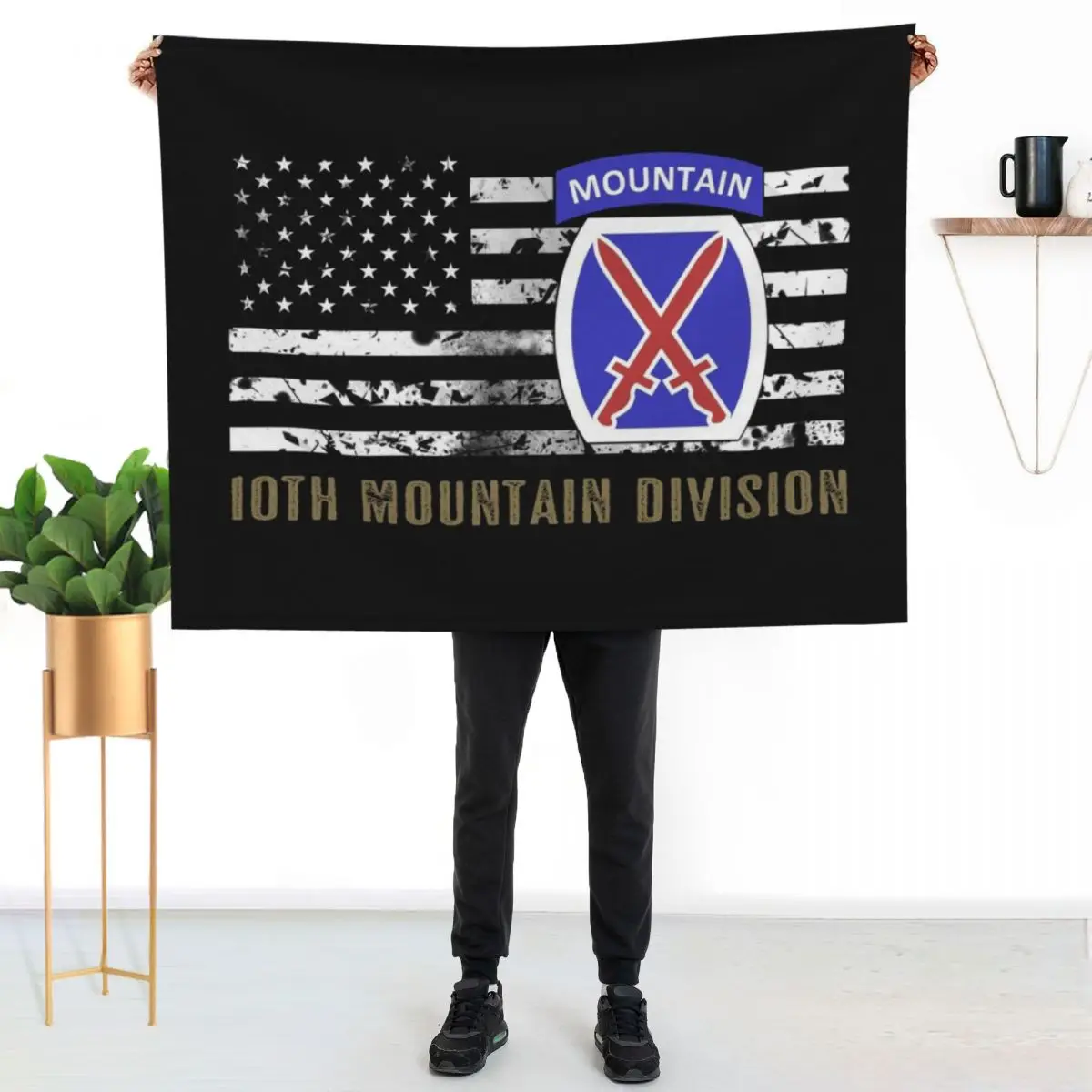 10th Mountain Division (Distressed Flag) Throw Blanket anime Thin bed plaid Sofa Throw valentine gift ideas Blankets