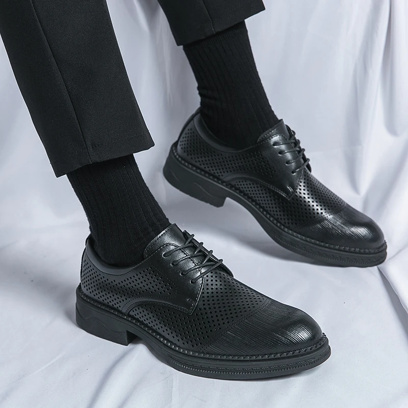 

Summer New Men Business Dress Shoes Hollowed Out Embossed Height Increasing Breathable Casual High-end Gentleman's Block Shoes