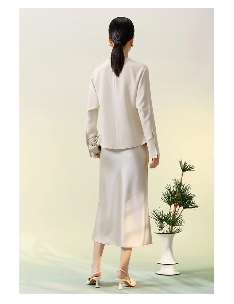 T-shirt a maniche lunghe in seta di gelso al 100% Beige Temperamento semplice Top da donna morbido, delicato e leggero e confortevole Primavera ed estate