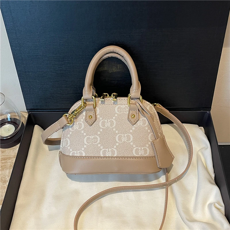 

Elegant Women's Leather Classic Fashion Tote Bag Luxury Designer Crossbody Shoulder Handbag For Daily City Lifestyle