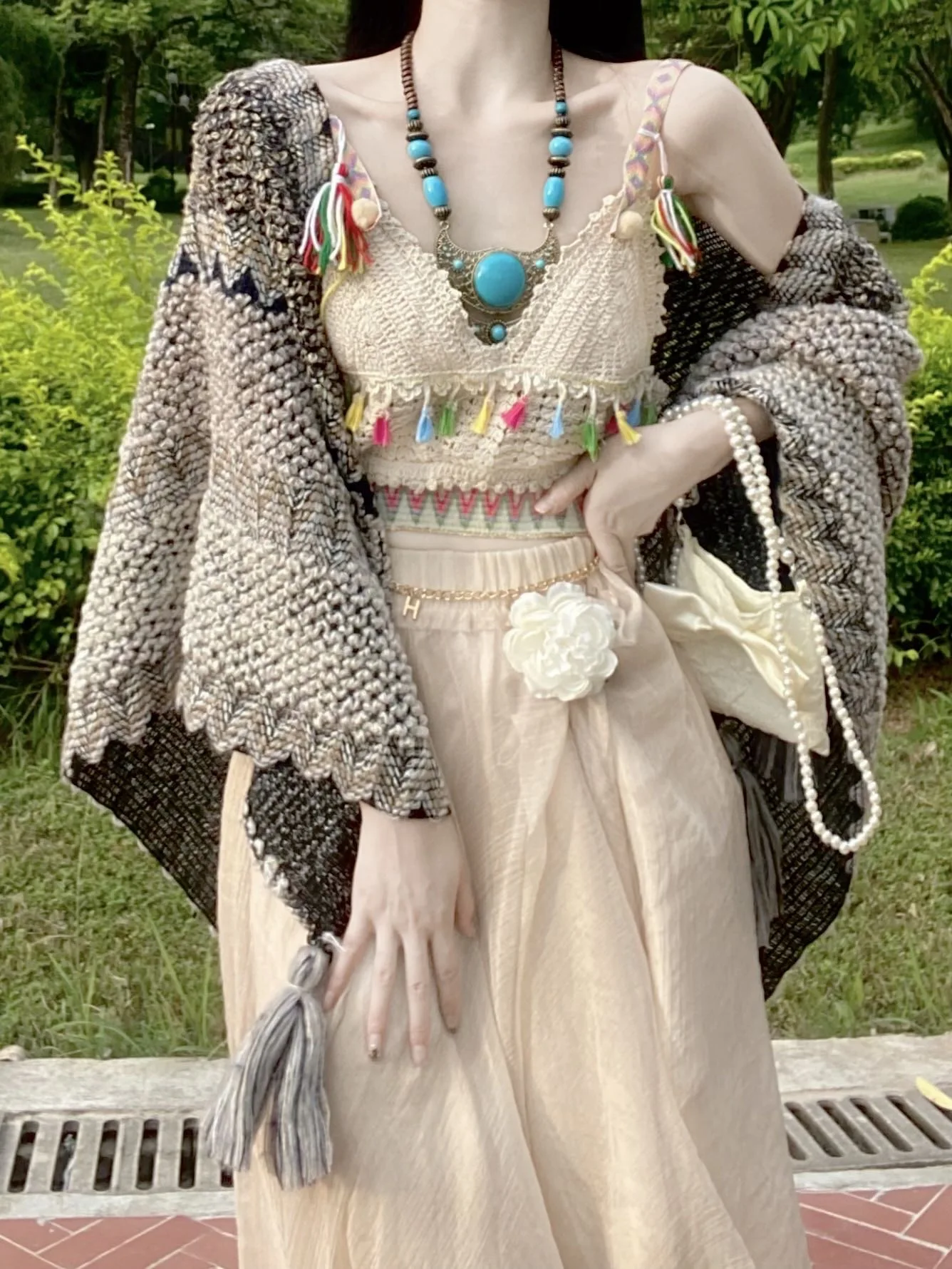 

Этнический плащ большого размера, женский плащ с овальным ремнем в стиле ретро, снежная гора, фотофонный плащ, свободный крой средней длины, вязаный...