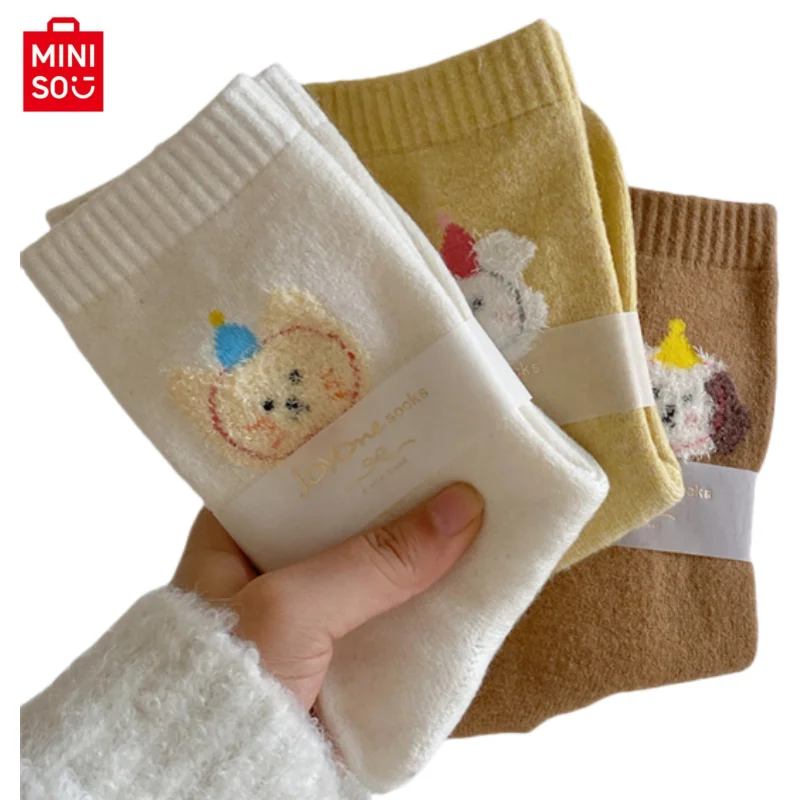 Novo cashmere dos desenhos animados meias bonitos para o calor outono e inverno meados de tubo meias para armazenamento de calor engrossado pelúcia dos desenhos animados urso de pelúcia