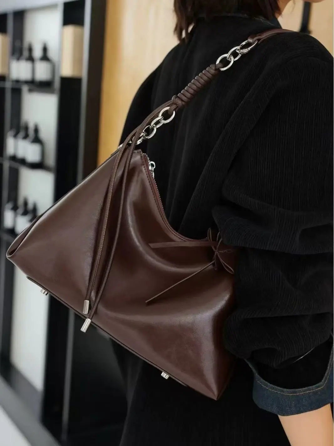

Korean style unique design tote bag genuine leather large capacity underarm bag new fashion single shoulder crossbody bag