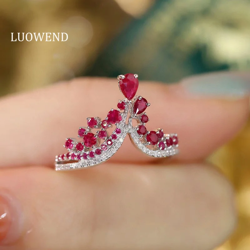 

LUOWEND 18K White Gold Rings Elegant Crown Design Real Natural Ruby Shiny Diamond Gemstone Ring for Women High Wedding Jewelry