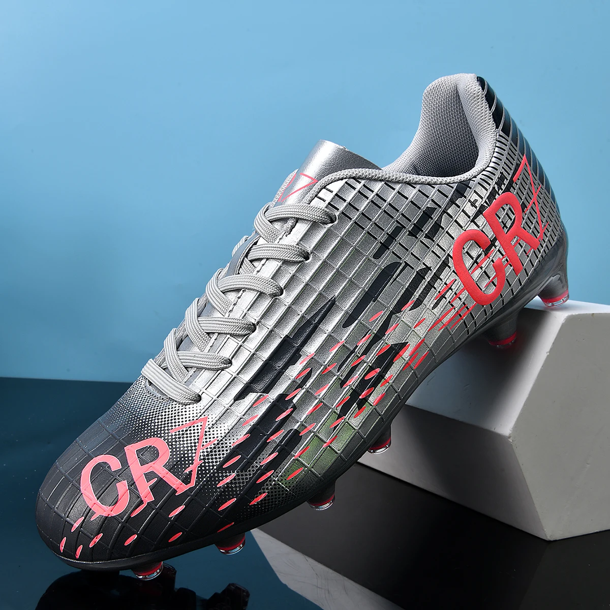 

Size 35-45 Men Sneakers FG/TF Football Boots Futsal Professional Unisex Soccer Shoes Training Outdoor Boys Football Shoes