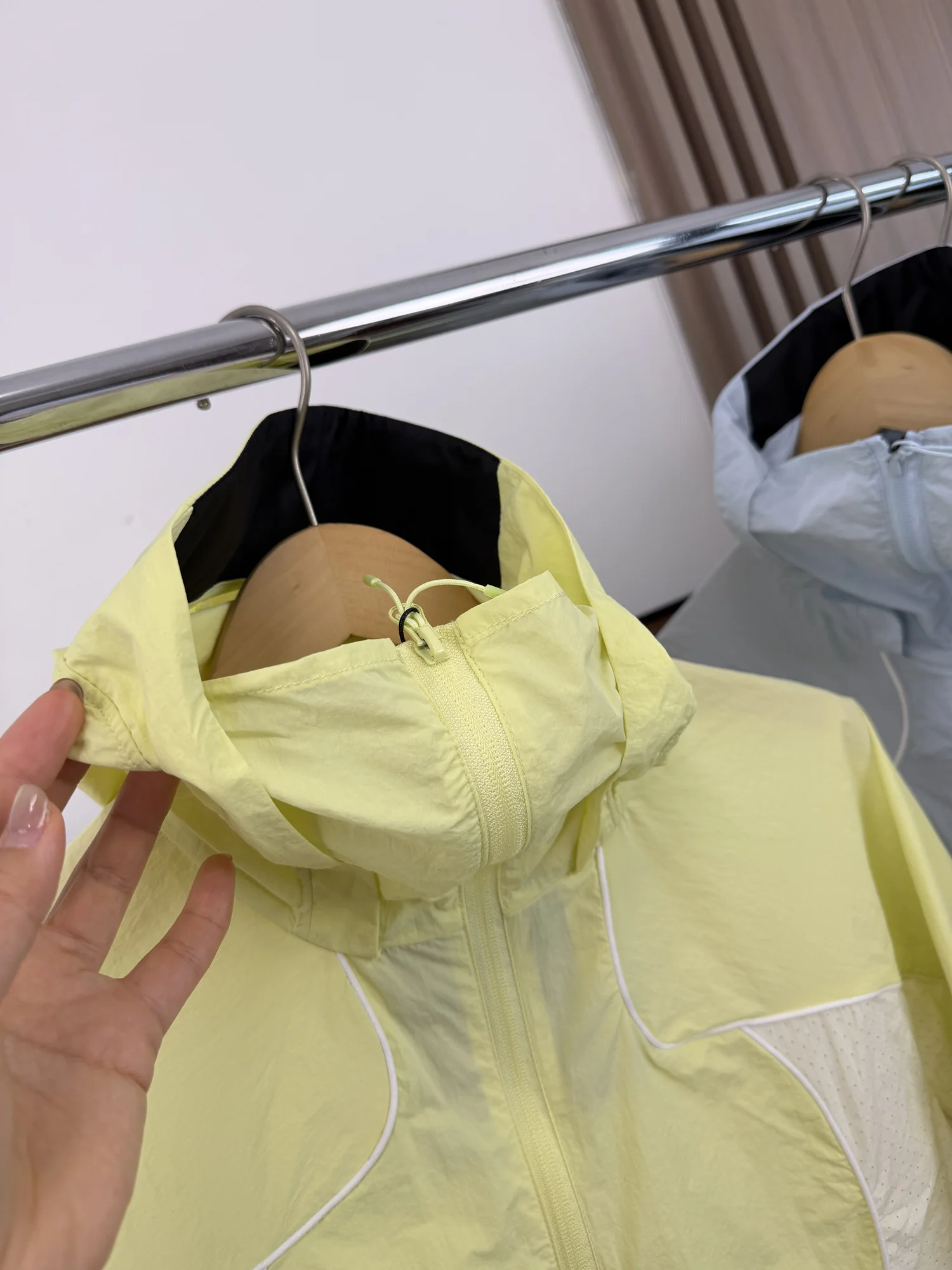 Outdoor Quick Dry Color Block Hat Design Running Climbing Suit Women's Sun Protection Clothing Jacket Long Sleeve Zipper Closure