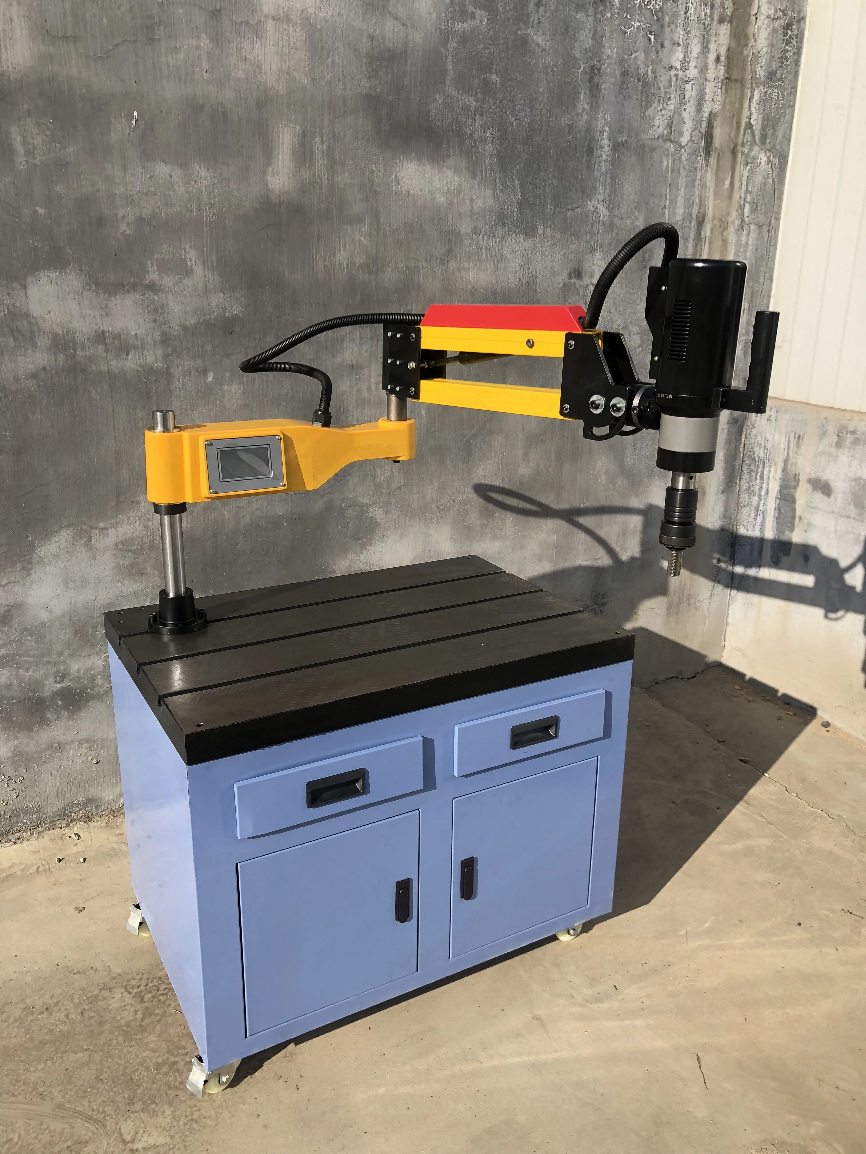 

Automatic Servo Universal Tapping Arms M3-M20 Electric Tapping Machine with Touch Screen