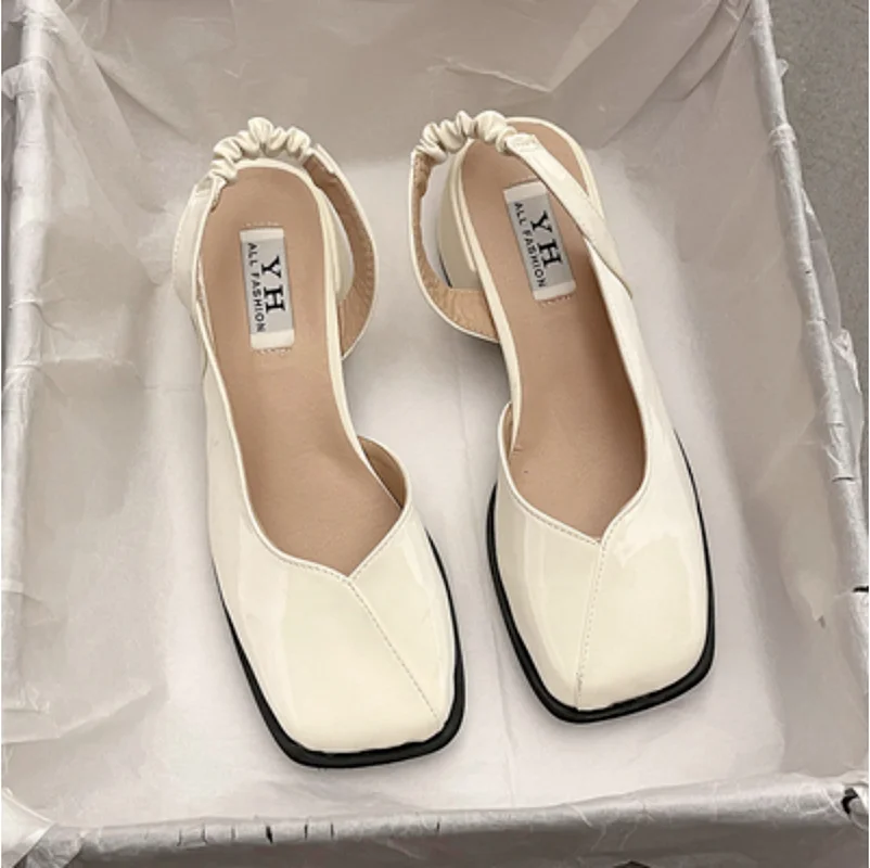 Low Sandals Woman Leather Shoes Lady 2022 New Suit Female Beige Summer Heels Low-heeled Retro New Comfort Black Closed Fashion