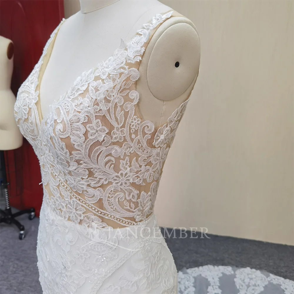 Abiti da sposa principessa in pizzo Abiti da sposa senza maniche con scollo a V profondo Spose Sweep Train Abiti da sposa Personalizzato LSLY103