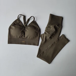 Hüftnähung Hüfte Vermessung Frauen Fitness Set mit V -Neck -Ausschnitt Leggings Yoga Set Trockener Schnellübungen Eisen mit großer Fetthose hochfettdurchschnittliche Hose 8 Hauptverkäufe Sutia Massagegeräte - №1