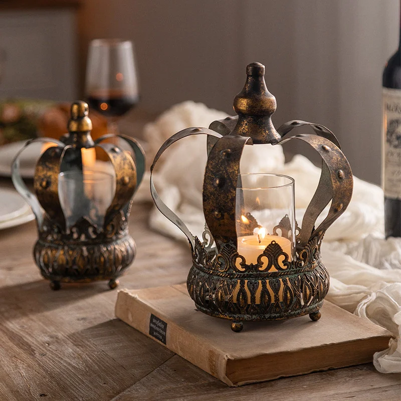French Retro Style Iron Crown Candlestick Cut-Out Pattern Desktop Ornament Creativity Atmosphere Lampshade Festive Decorations