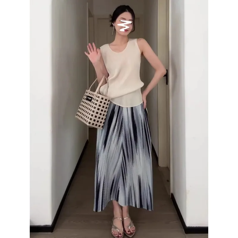 Miyake 2024 Summer Half Skirt New Fashion Women Loose Printed Halo Gray A-Line Mid-Length Skirt