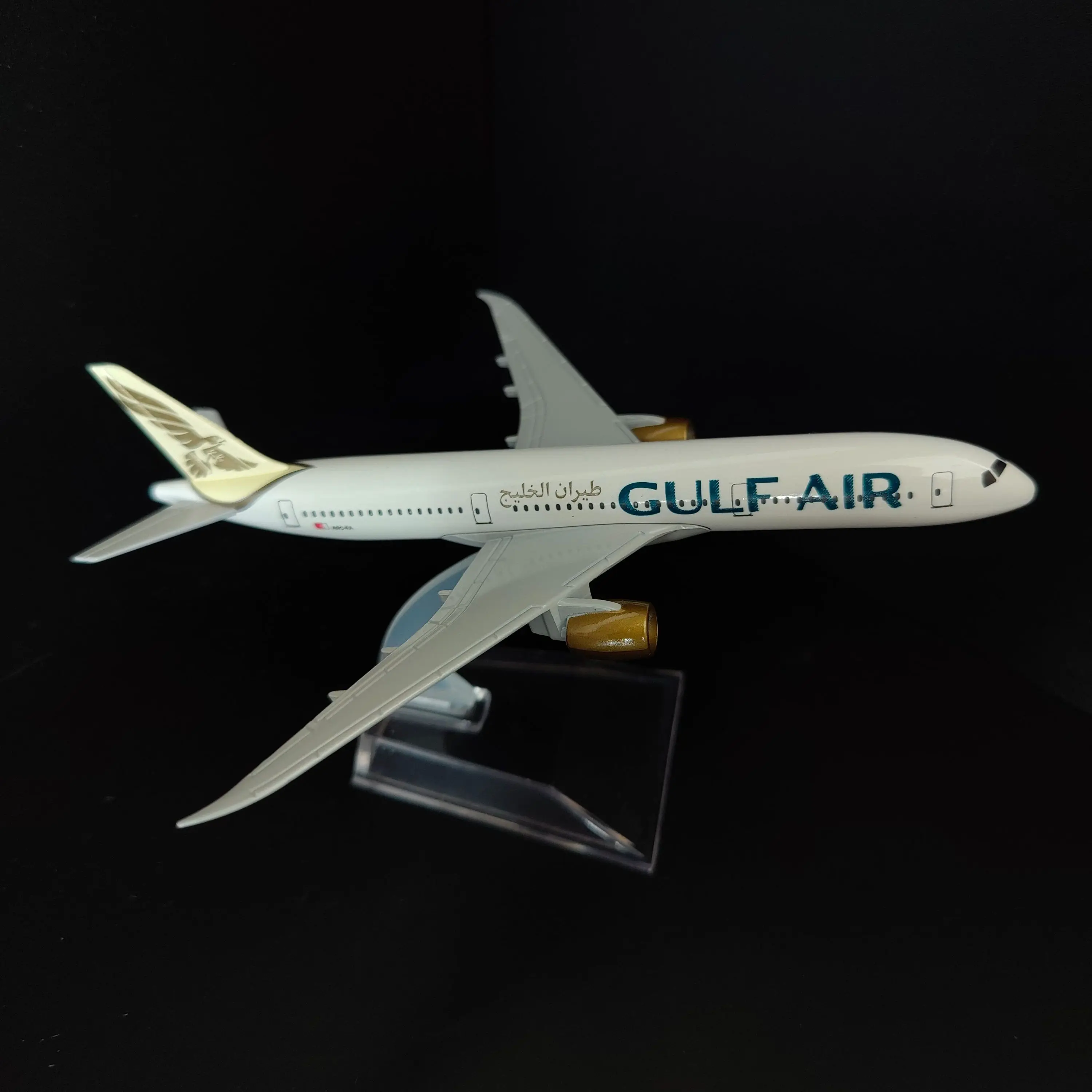 Scale 1:400 Metal Aircraft Replica 15cm GULF AIR B787 Boeing Airbus Airplane Diecast Model Kids Room Decor Toy for Boy