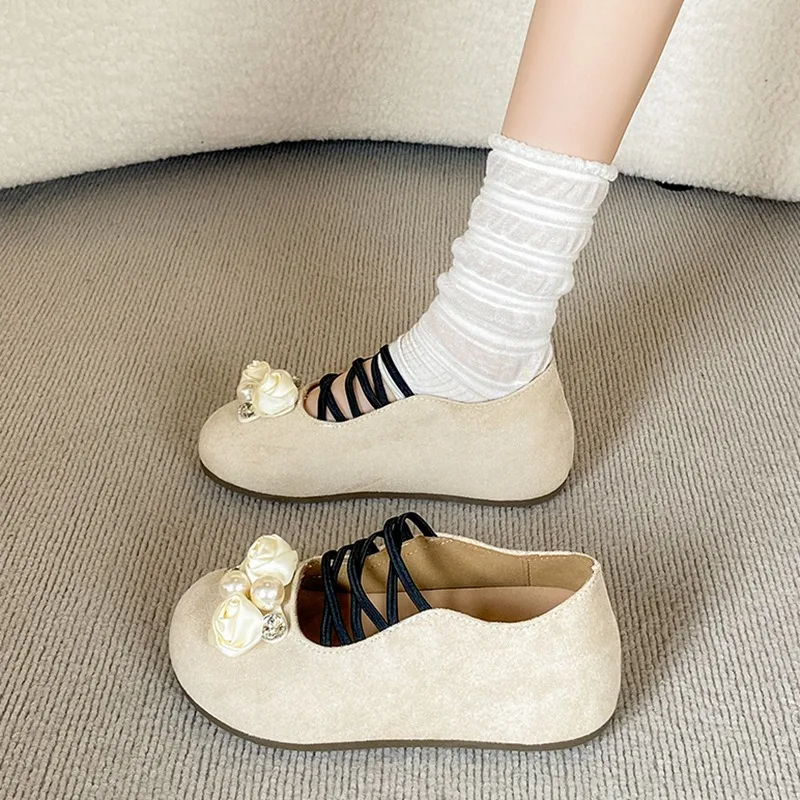 Spring and Autumn Women's Vintage Comfortable Mid Heel Single Shoes Women Solid Color Pearl Embellishment Fashion Low Top Shoes