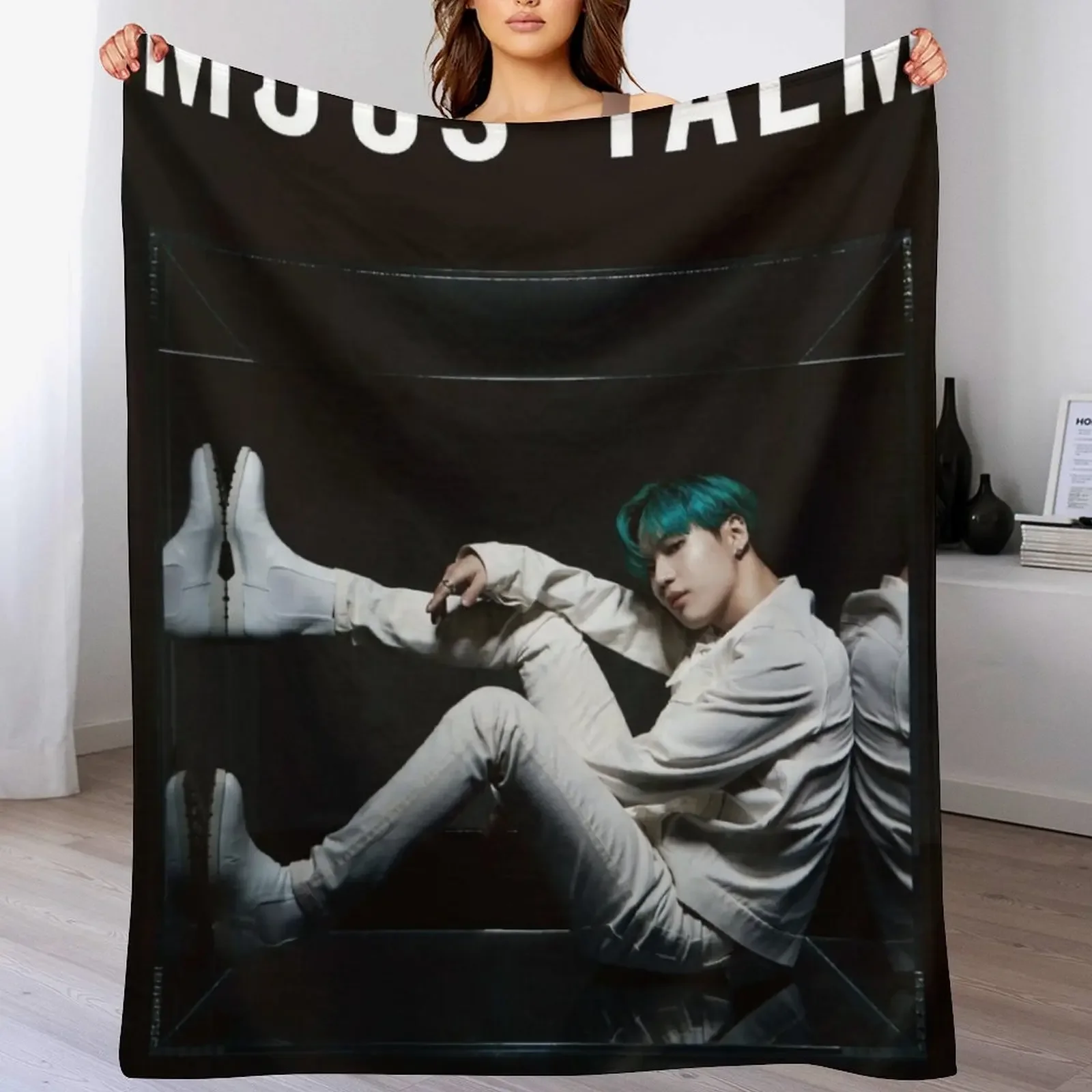 

SHINee TAEMIN FAMOUS Throw Blanket Softest Multi-Purpose blankets ands Plaid Blankets