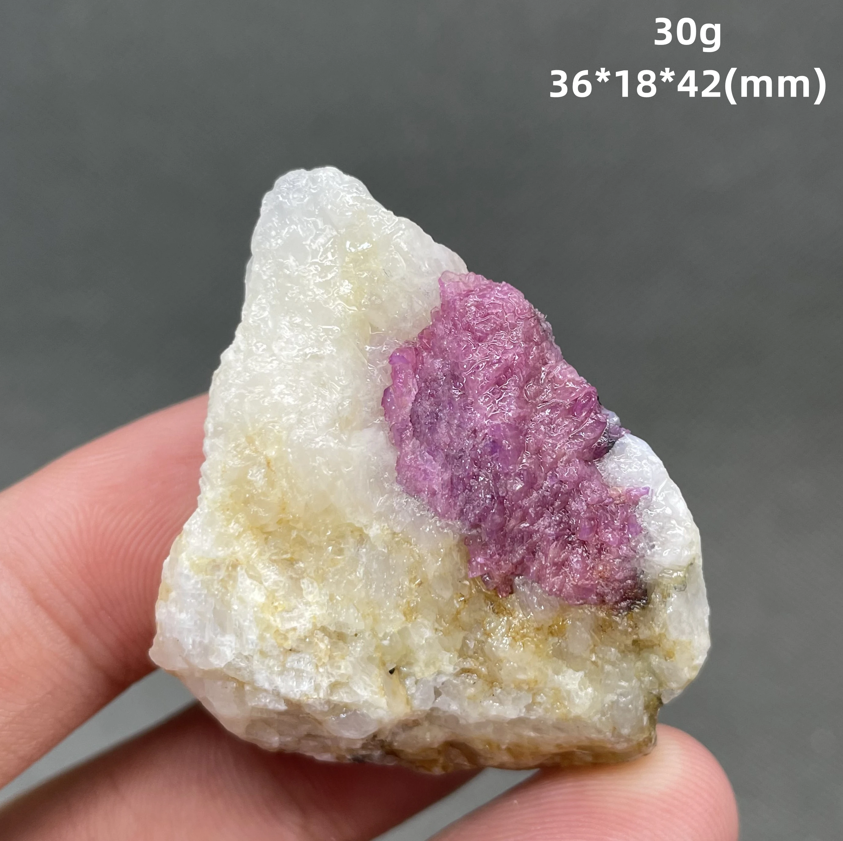 NEW! BEST! 100% natural xinjiang Fluorescent Ruby rough mineral stones and crystals healing crystals quartz