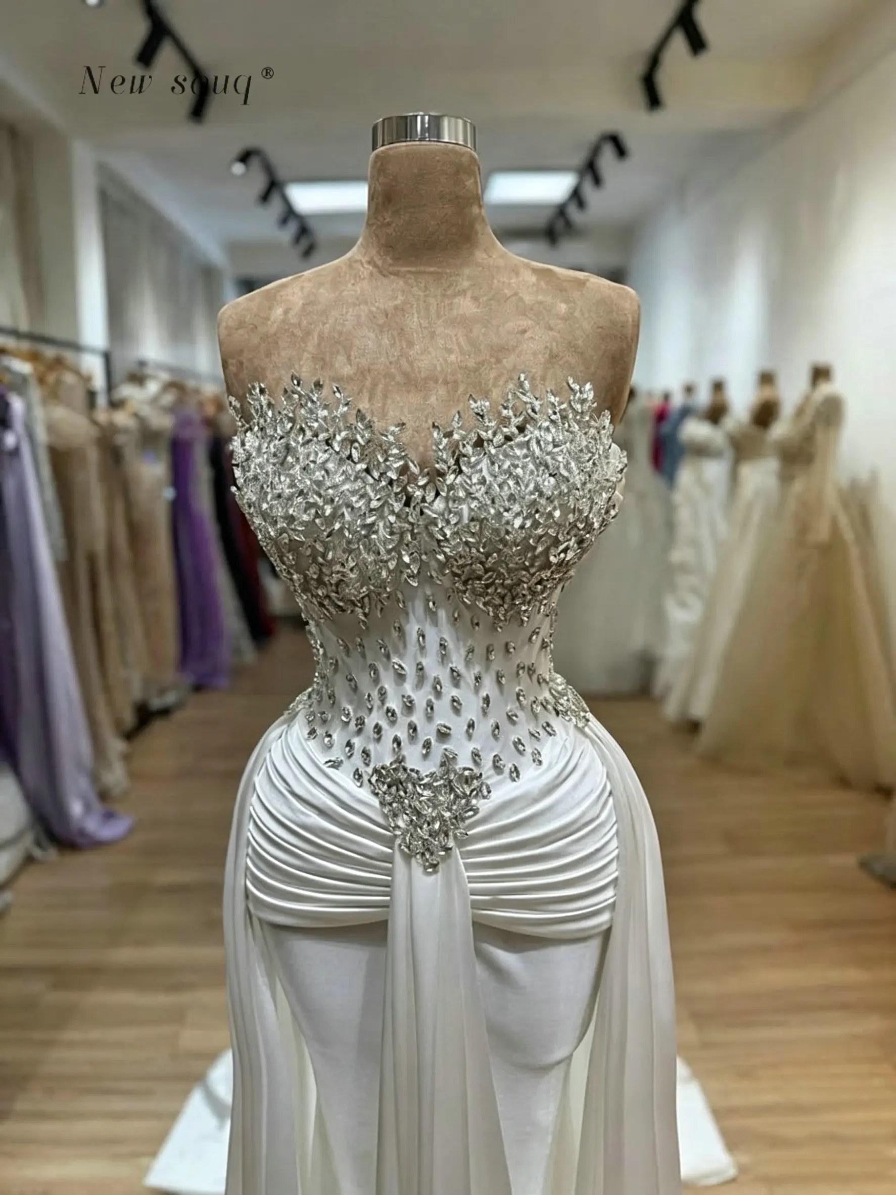 

Simple Ivory Satin Mermaid Evening Dresses with Crystals Customized Formal Wedding Engagement Party Gowns for Bides
