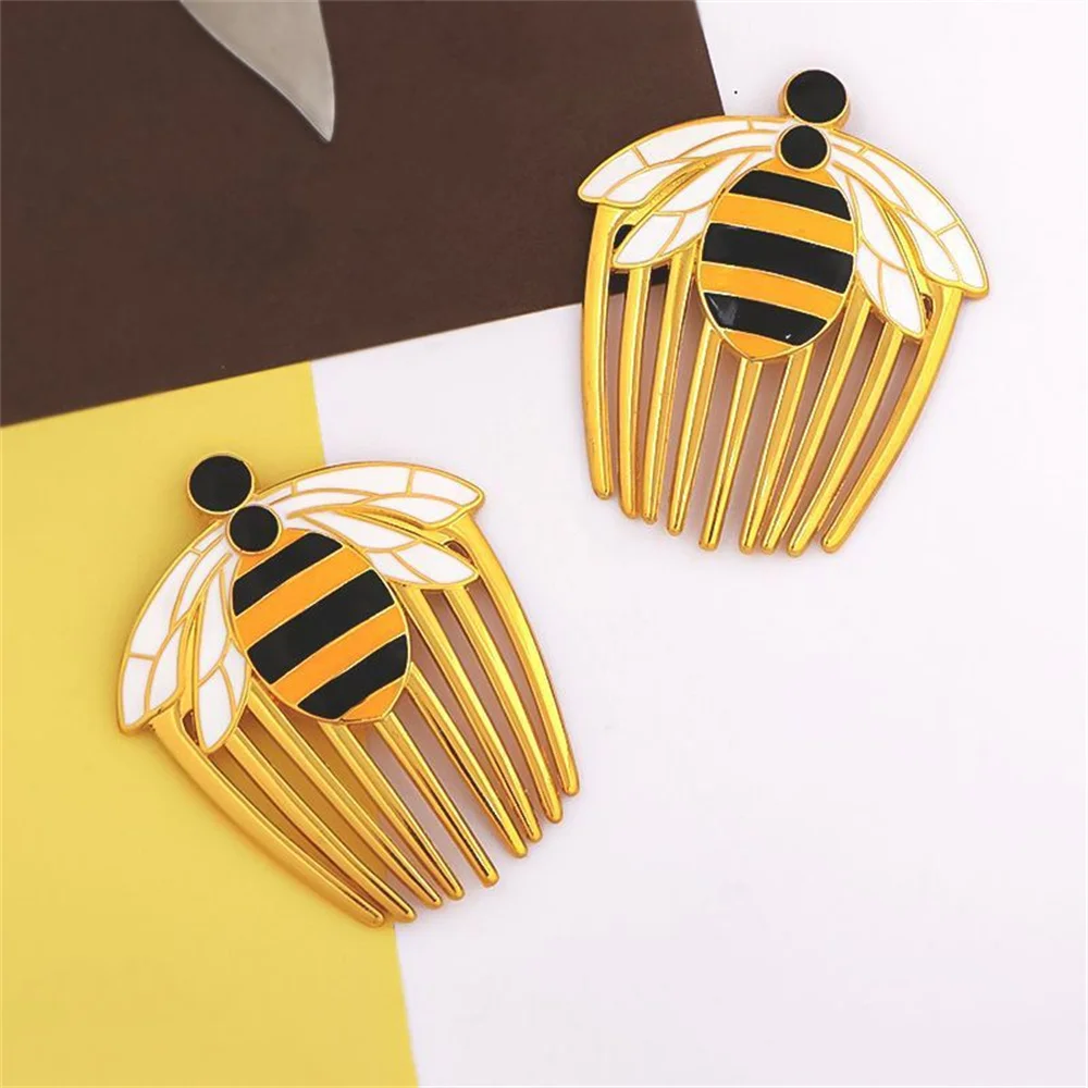 Kartun Gadis Lucu Lebah Kecil Rambut Kartu Rambut Anime Animasi Perifer CosProps Jepit Rambut Lencana Hadiah Pria Wanita Ransel Perhiasan