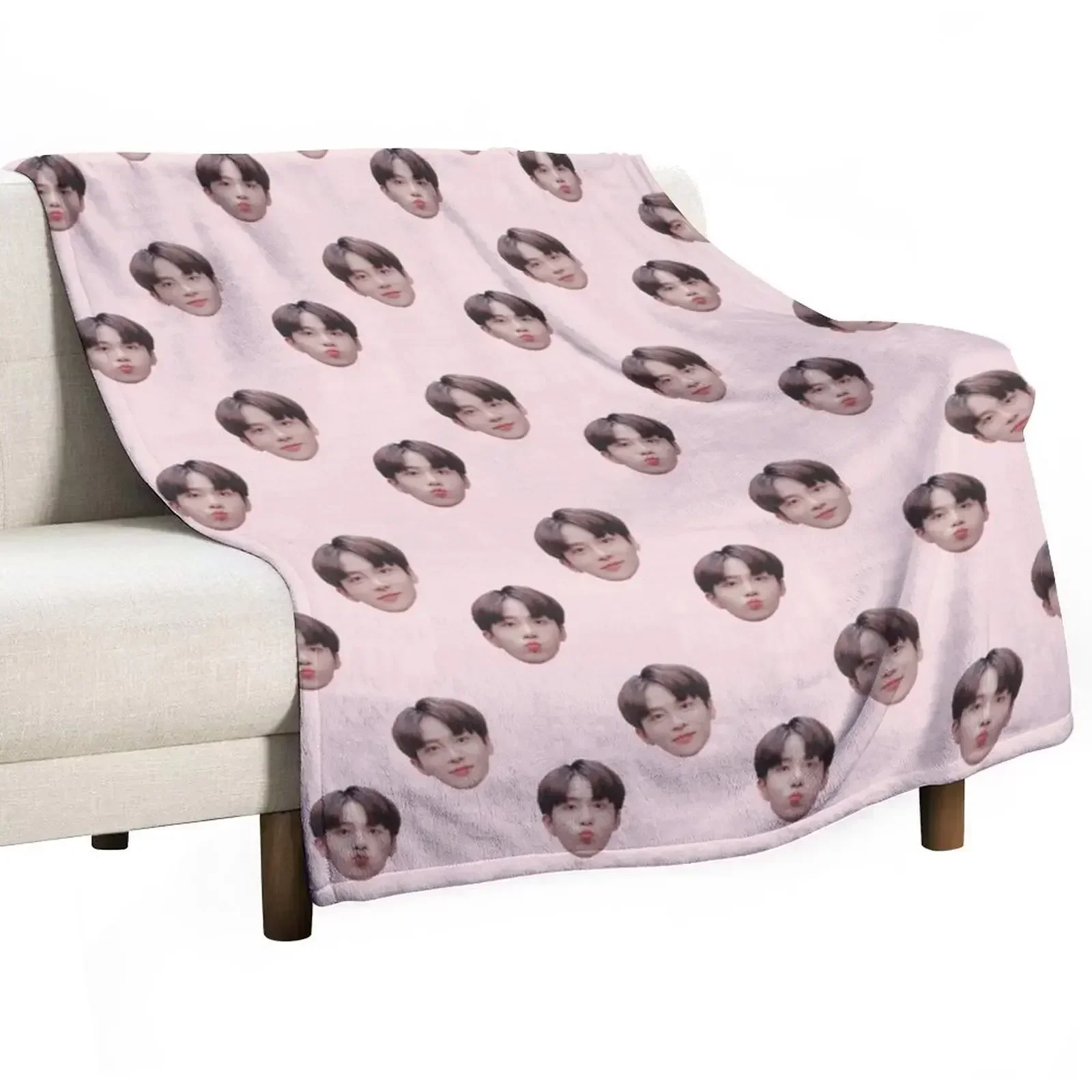Ateez Jongho Head Pattern Bright Pink Throw Blanket warm winter Cute Travel funny gift halloween for babies Blankets