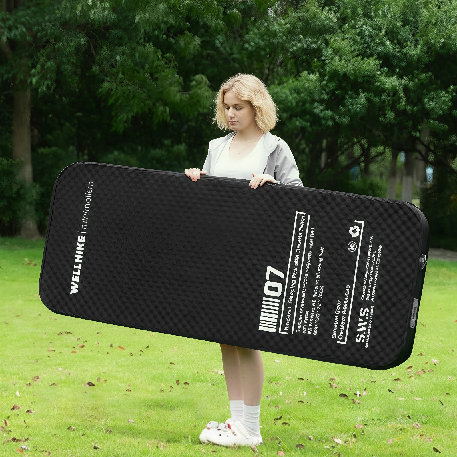 

Single Inflatable Sleeping Mat with Pump Inflatable Camping Mat Compact Camping Air Mattress for Backpacking Hiking Traveling