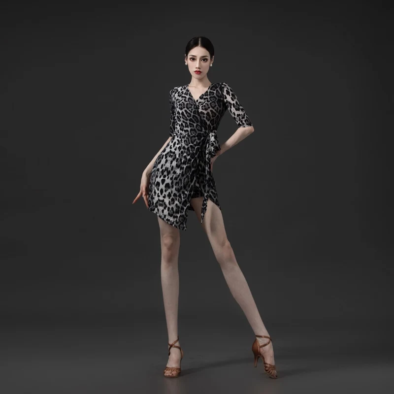 Sukienka do tańca latynoamerykańskiego Samba Rumba dla dorosłych, 5 kolorów, damska sukienka konkursowa do tańca towarzyskiego, z krótkim rękawem, nowoczesna sukienka do tańca XS9963