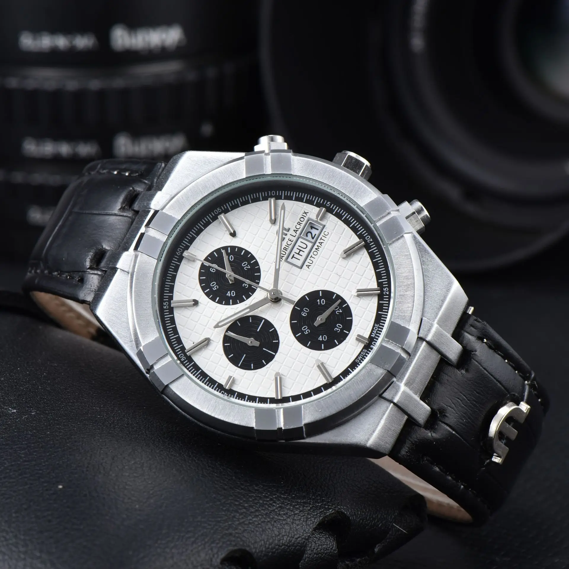 Luxe heren quartz horloge zeshoekig zakelijk hot selling drie-ogen zes-pins volledig functioneel A + horloge