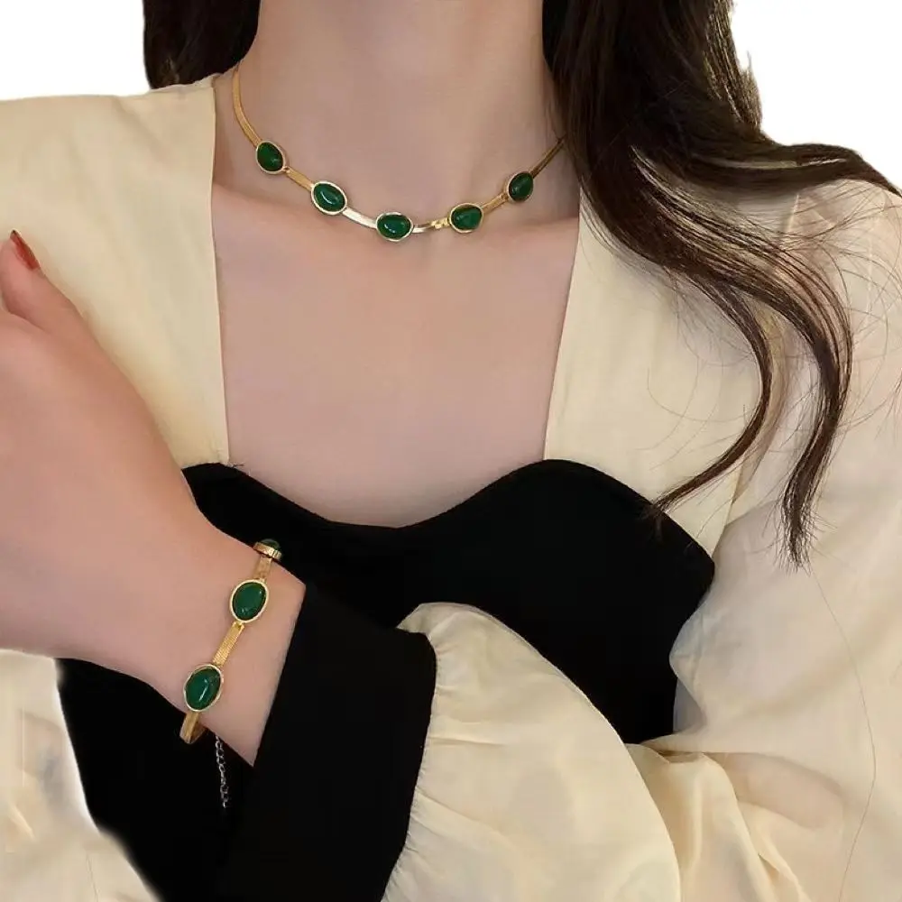 

4Pcs Bridal Bracelet Green Rhinestone Jewelry Set Choker Light Luxury Necklace Earrings Set Vintage Crystal Jewelry Suit Wedding