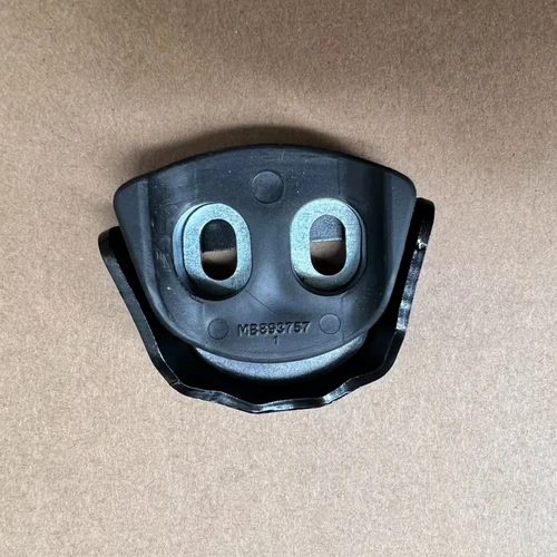 Imagen 2 del producto MB893757 MB669478 Amortiguador de bloqueo de puerta trasera macho para Mitsubishi Paiero Montero V32 V43 V44 V45 V46 V73 V75 V78 V93 1990-2006