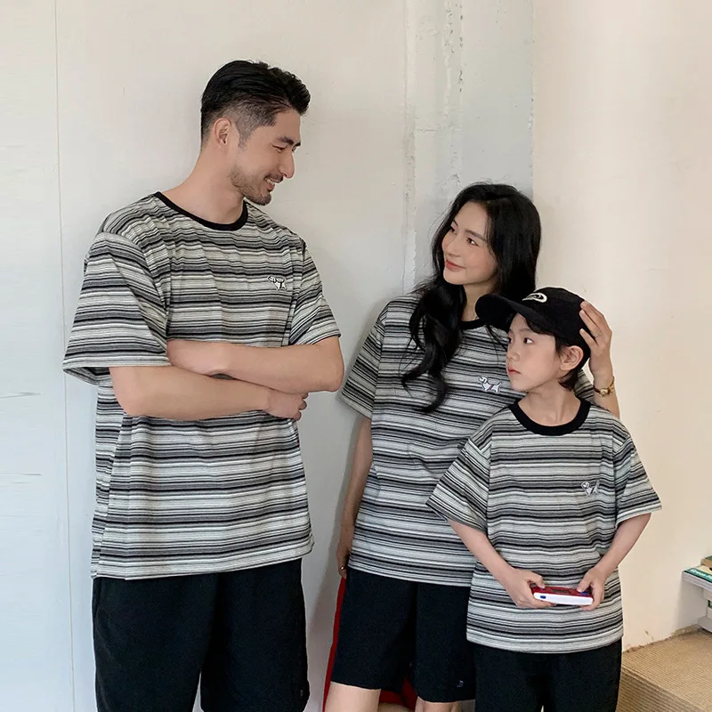 

2026 New Summer Family Matching T-shirt Mommy and Me Family of 3 Cotton Short Sleeve Casual Soft Breathable Fashion Striped Tops
