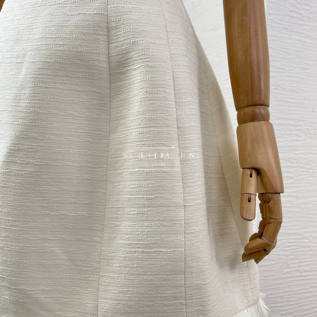 

2025 Fashion White Sleeveless Tube Elegant Women Mini Dress