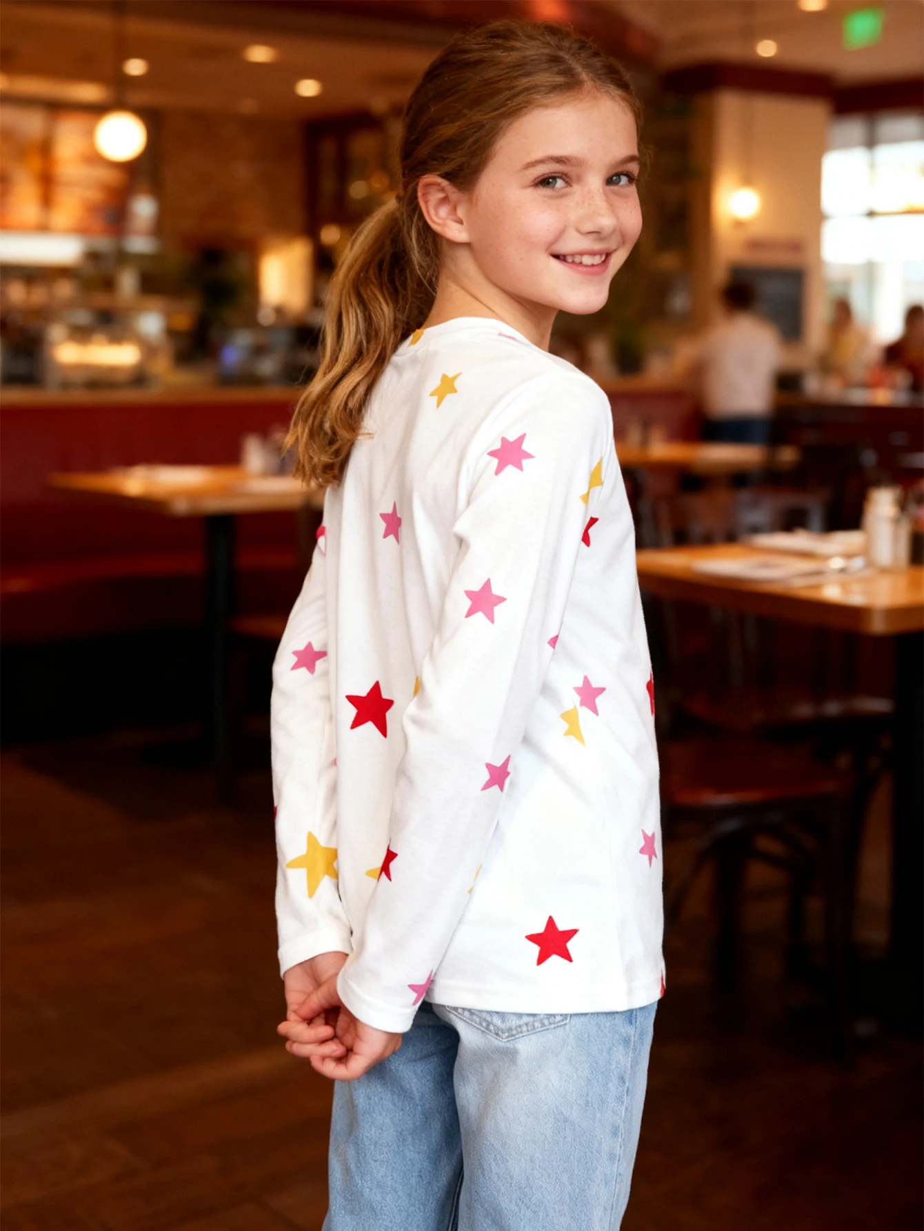 تي شيرت بناتي بأكمام طويلة وطبعة نجوم لعام 2026 #2