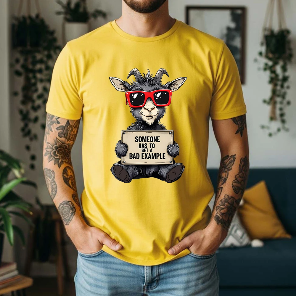 Neues Sommer-T-Shirt für Herren aus 100 % reiner Baumwolle. Someone Has To Set A Bad Example. Coole Ziegen-Grafik, lässig, atmungsaktiv, kurzärmelig