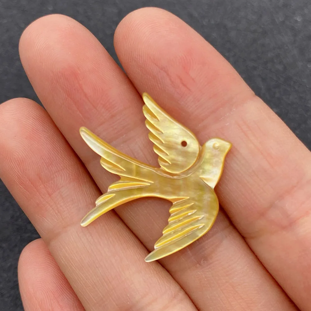 Natural Seawater Shell Dove Shaped Pendant Beads 26x29mm Glamour Fashion Making DIY Necklace Earrings Bracelet Jewelry Accessory