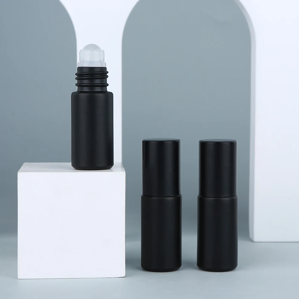 

30/50Pcs 5ml Matte Black Roll On Bottle Ball Perfume Bottle Travel Refillable Containers Perfume Cosmetic Containers
