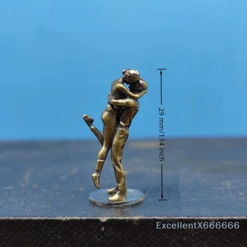 Brass Couple Figurine - Miniature Embracing Kissing Lovers Statue, Diorama Scenery Sand Table Decor Collectible Ornament