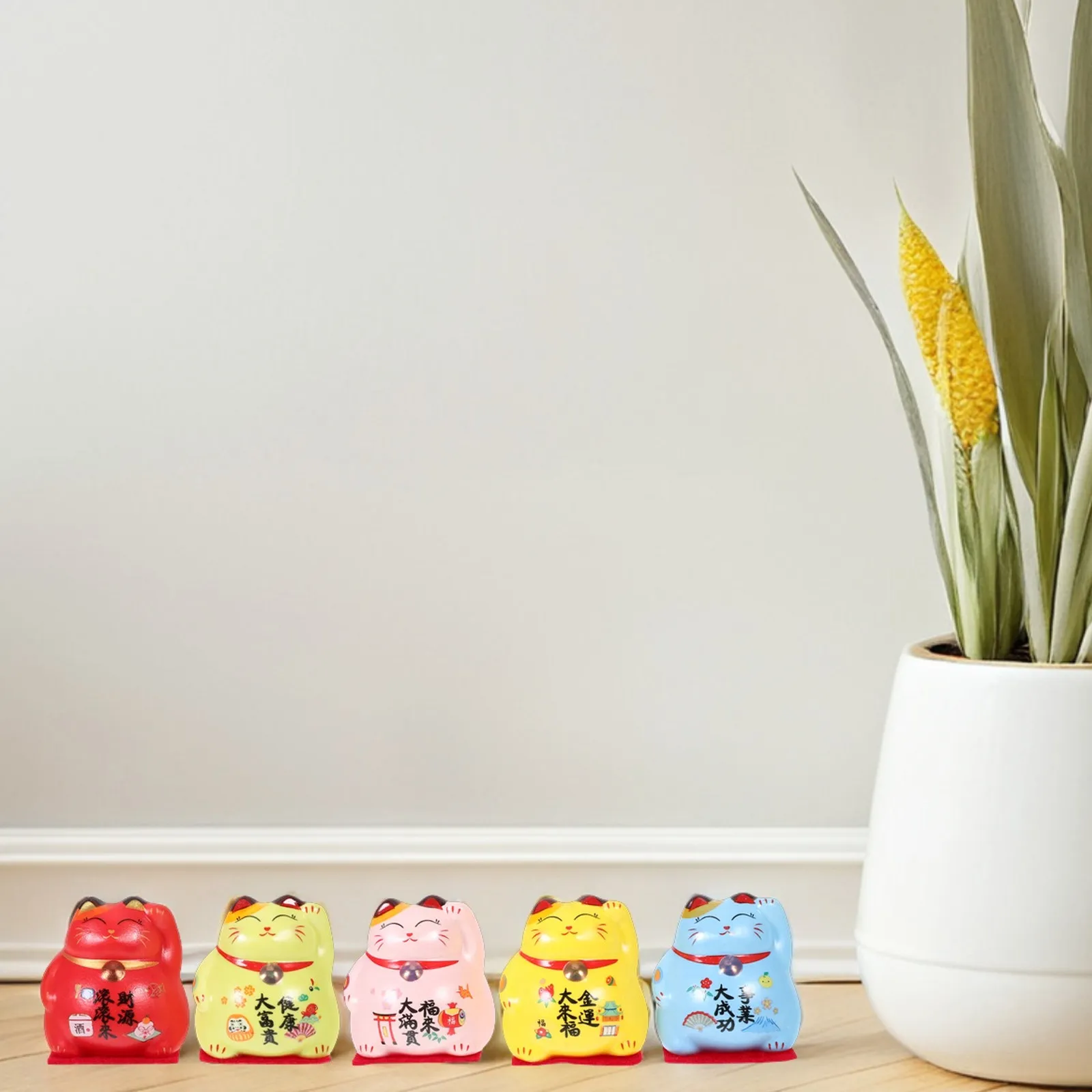 5Pcs Ceramic Lucky Cat Sculptures Mini Beckoning Cats for Desktop Bookshelf Dashboard Home Decor Japanese Style Feng Shui