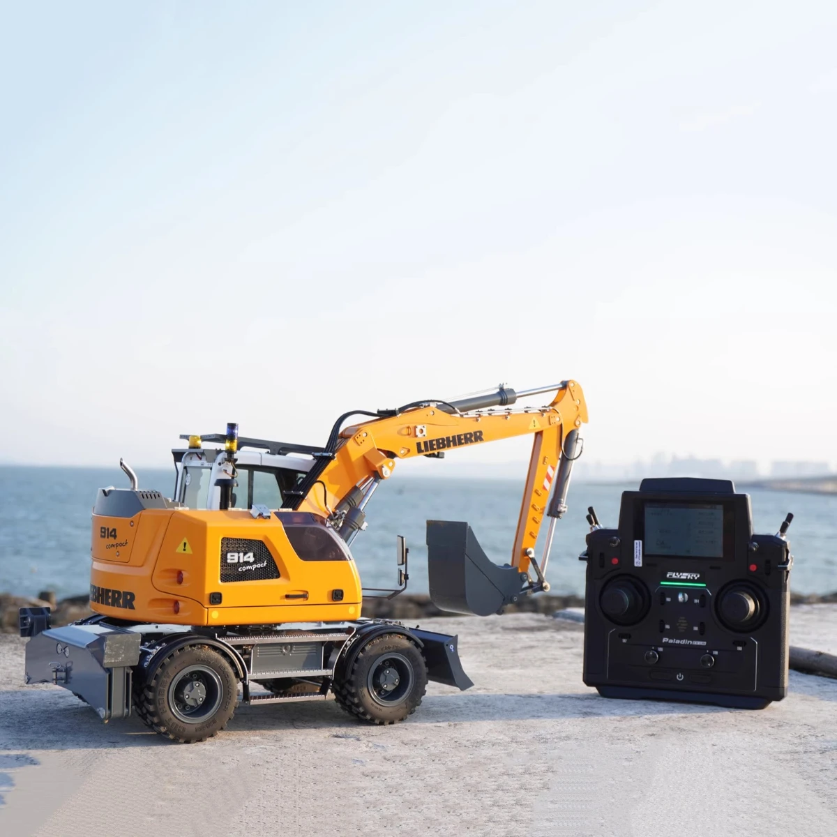 914 Excavator 1/14 3-section Arm Hydraulic RC Excavator Metal Model Wheeled Excavator All-terrain Engineering RC Car Model Toy