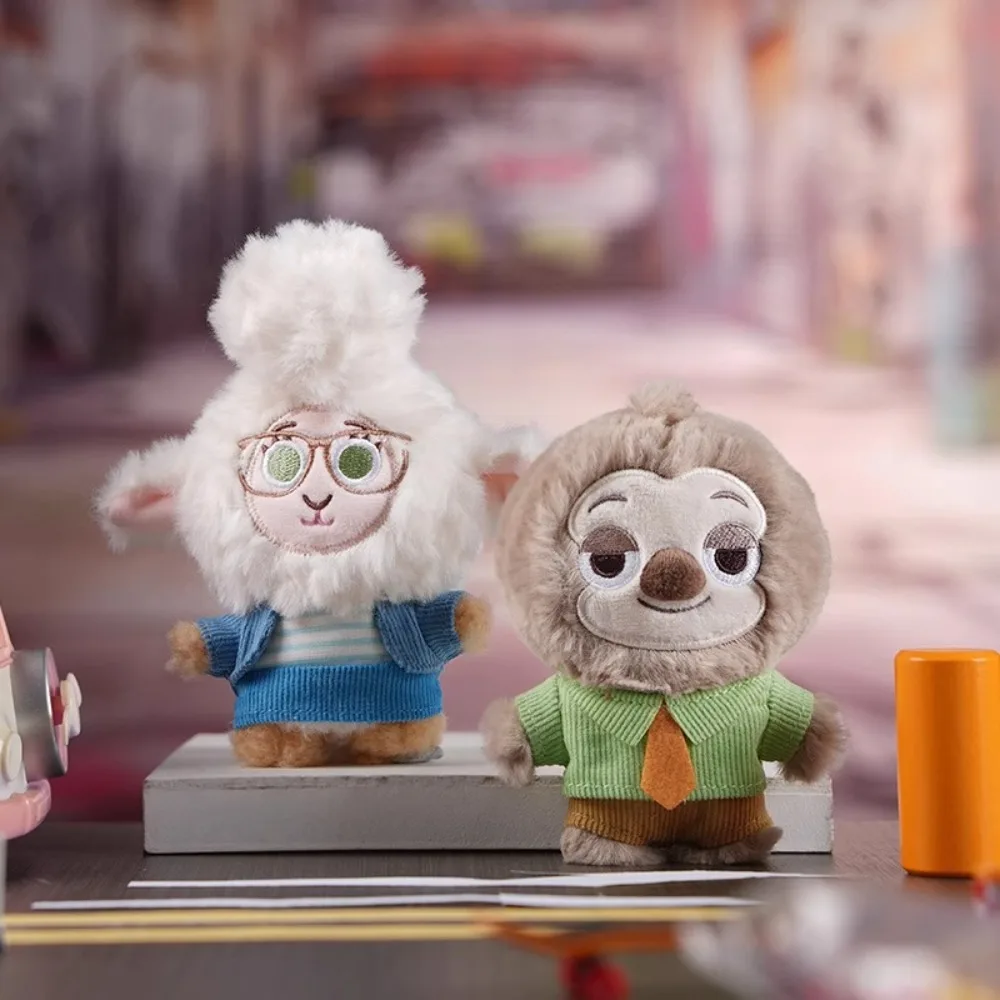 Genuíno disney chaveiros de pelúcia dos desenhos animados mochila pingente chaveiros casal carro chaveiros acessórios presentes requintados para crianças