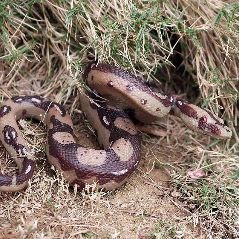 Realistic Fake Snake Toy Rubber Gag Toys Python Snake Action Figure for Halloween Prank Props High Simulation Snake Model