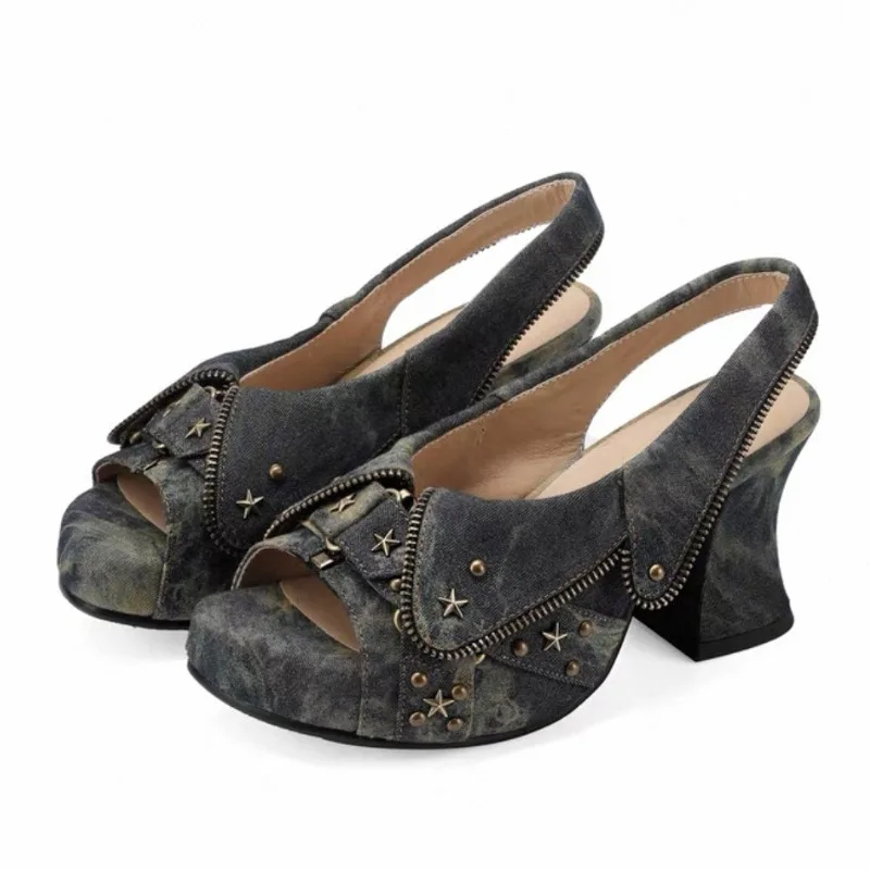 

Босоножки на массивном каблуке в стиле панк, женские джинсовые туфли на высоком каблуке в стиле ретро с заклепками, новые летние сандалии на платформе с открытой пяткой и открытым носком