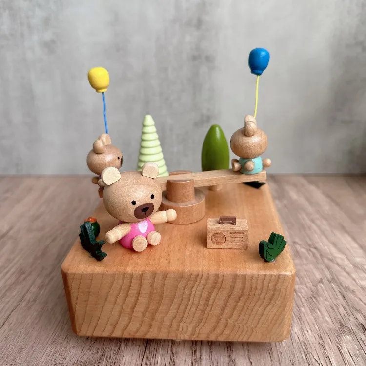 Seesaw Wooden Music Box, Cartoon Little Pig Figurine Music Box  Festival Birthday Gift Souvenir Beech Wood Craftsmanship