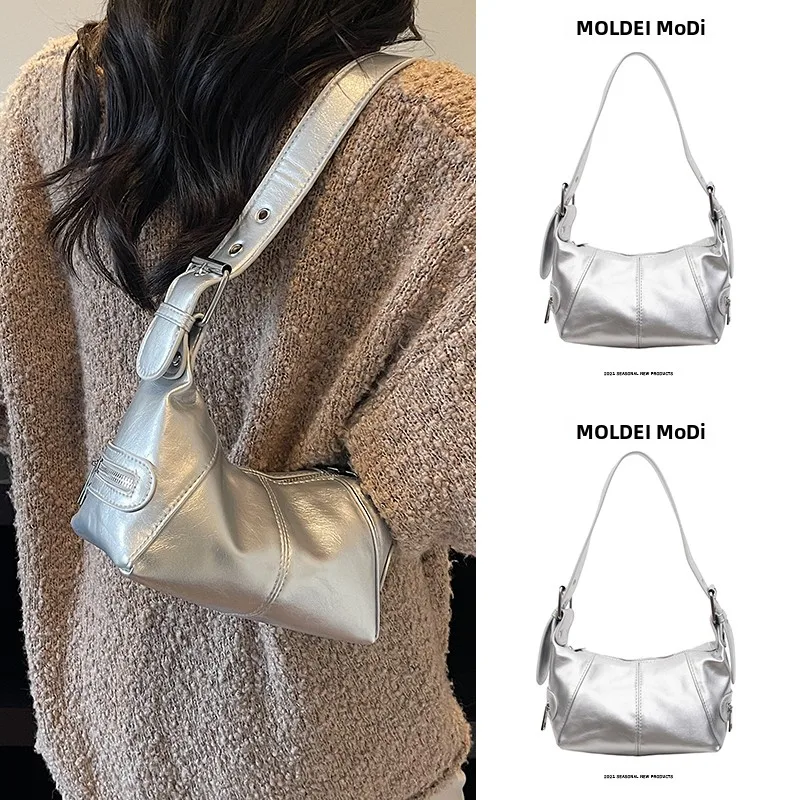 

Faionable Silver Bread Bag Women's Underarm Small Bag Luxury Sensation Commuting Mobile Phone Bag Autumn Winter New Arrival