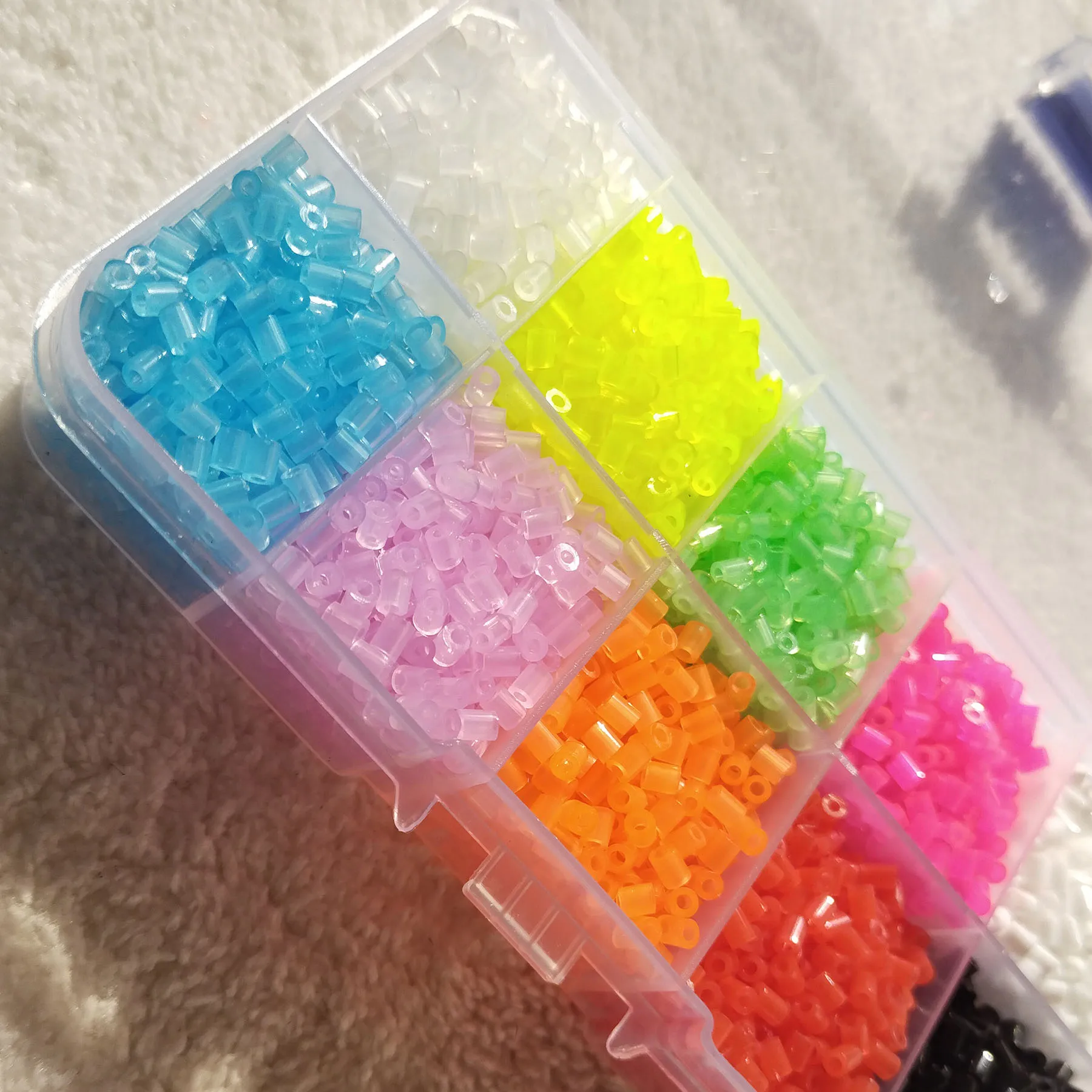 Mini cuentas de hierro transparentes de 8 colores para niños, abalorios Hama de 2,6mm, rompecabezas de píxeles, regalo hecho a mano, cuentas de