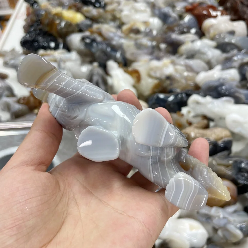 Natural Banded Agate Carved Wolf Figurine Polished Gemstone Animal Statue Crystal Home Desktop Decor Ornament Wholesale